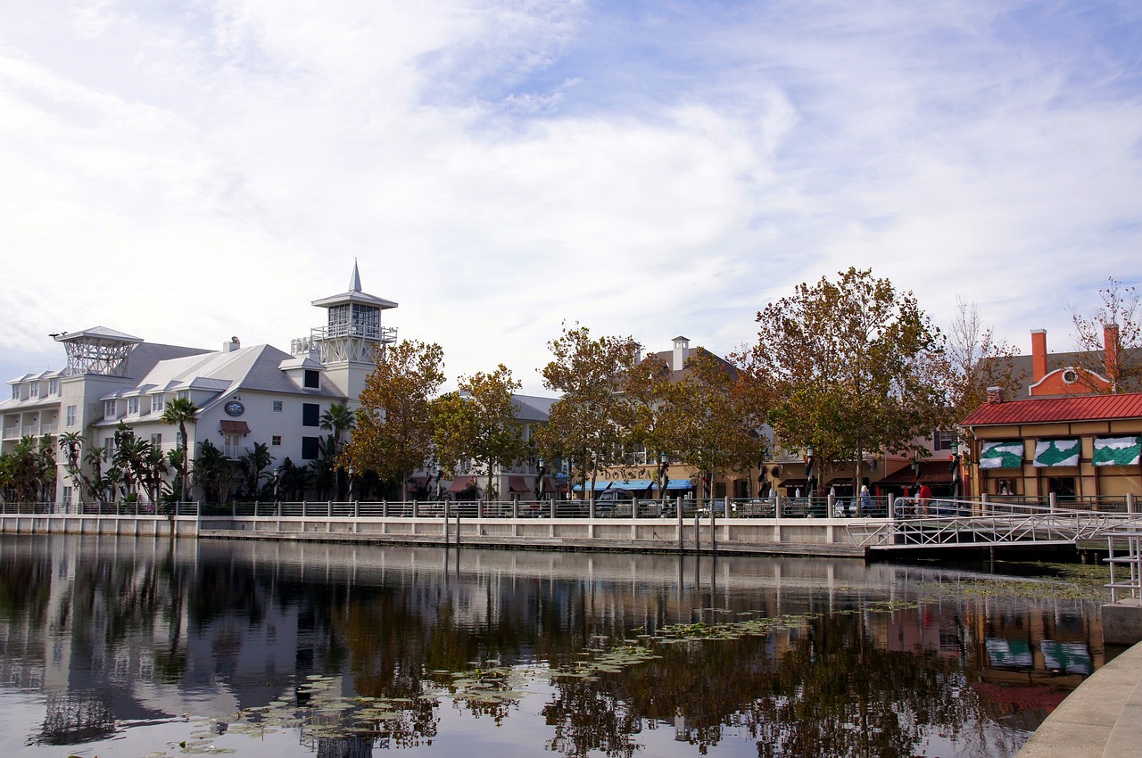 本溪市溪湖区后石大商观赏鱼行（本溪旅游景点大石湖） 全国水族馆企业名录 第1张