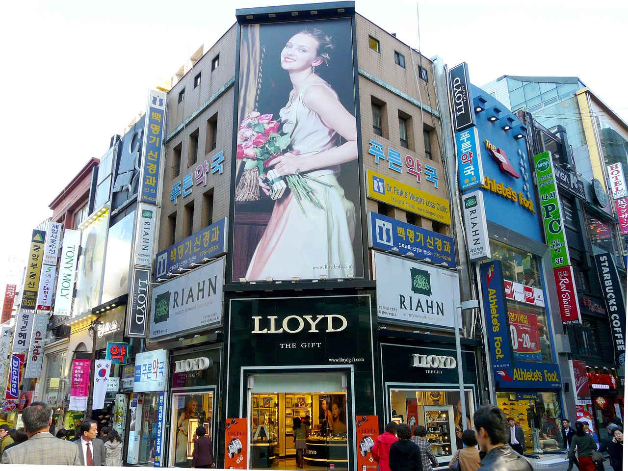 蓬江区曼姆服饰店（蓬江区曼姆服饰店地址）