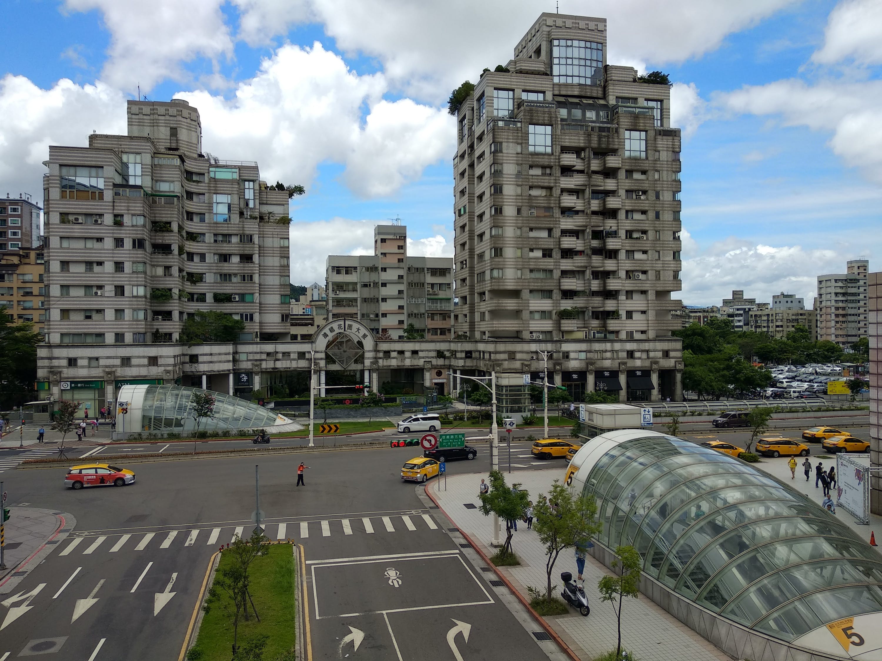 芳村花鸟市场哪个地铁口(去芳村花鸟市场坐地铁几号线) 观赏鱼水族批发市场 第1张