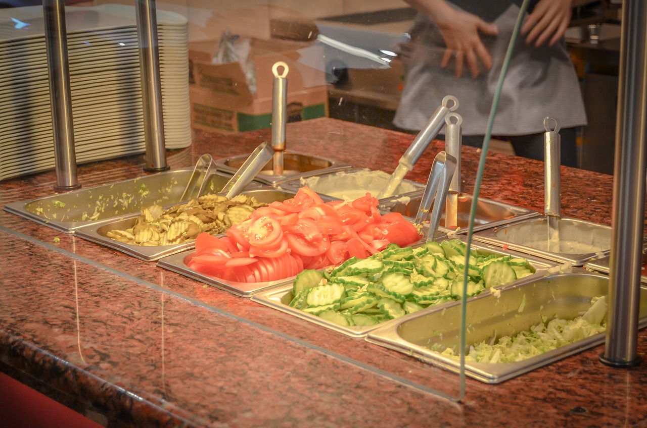 龙鱼训食饲料要多长时间（龙鱼训食饲料的方法） 观赏鱼饲料 第2张