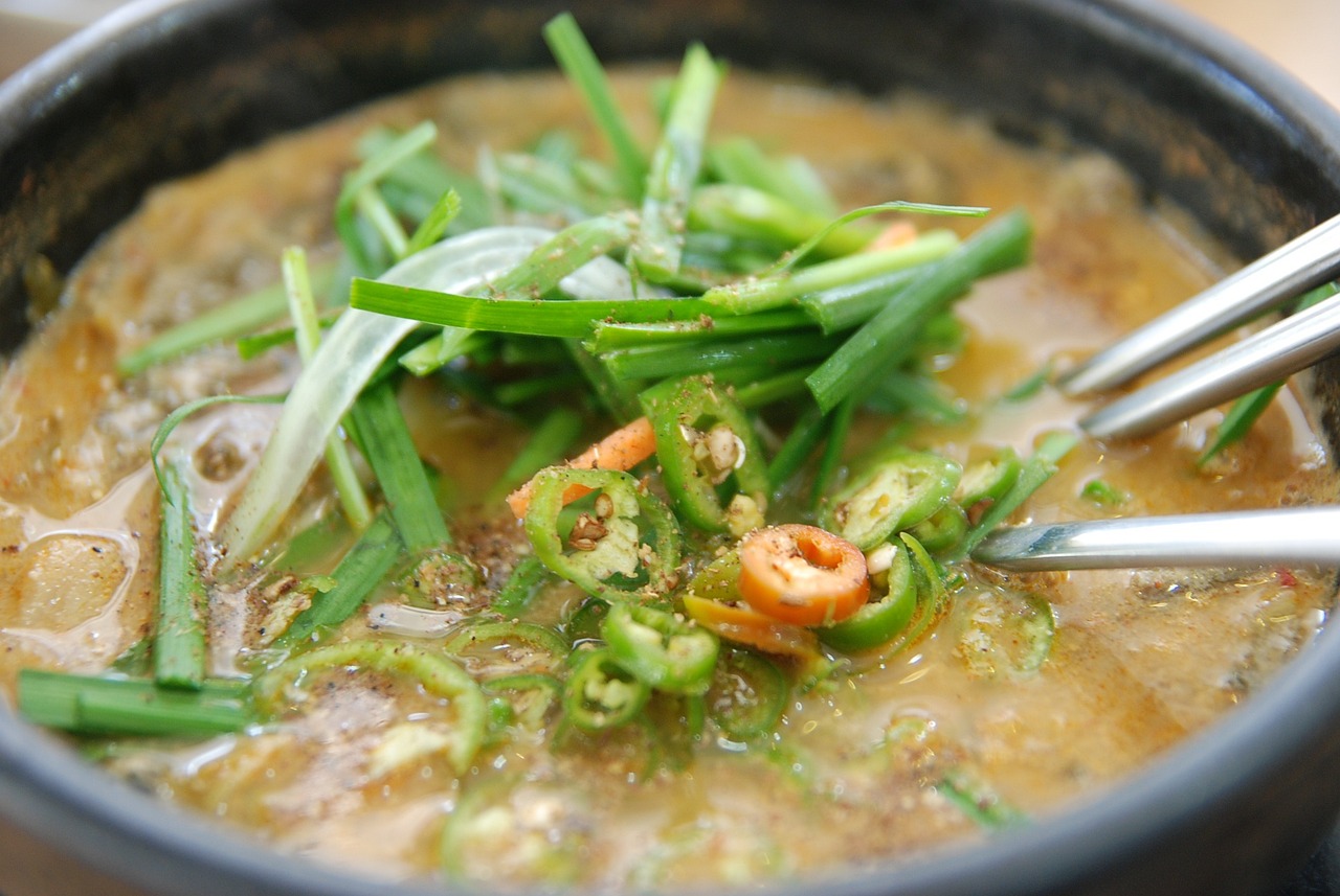 虎纹恐龙鱼温度多少合适喂食（虎纹恐龙鱼温度多少合适喂食物）