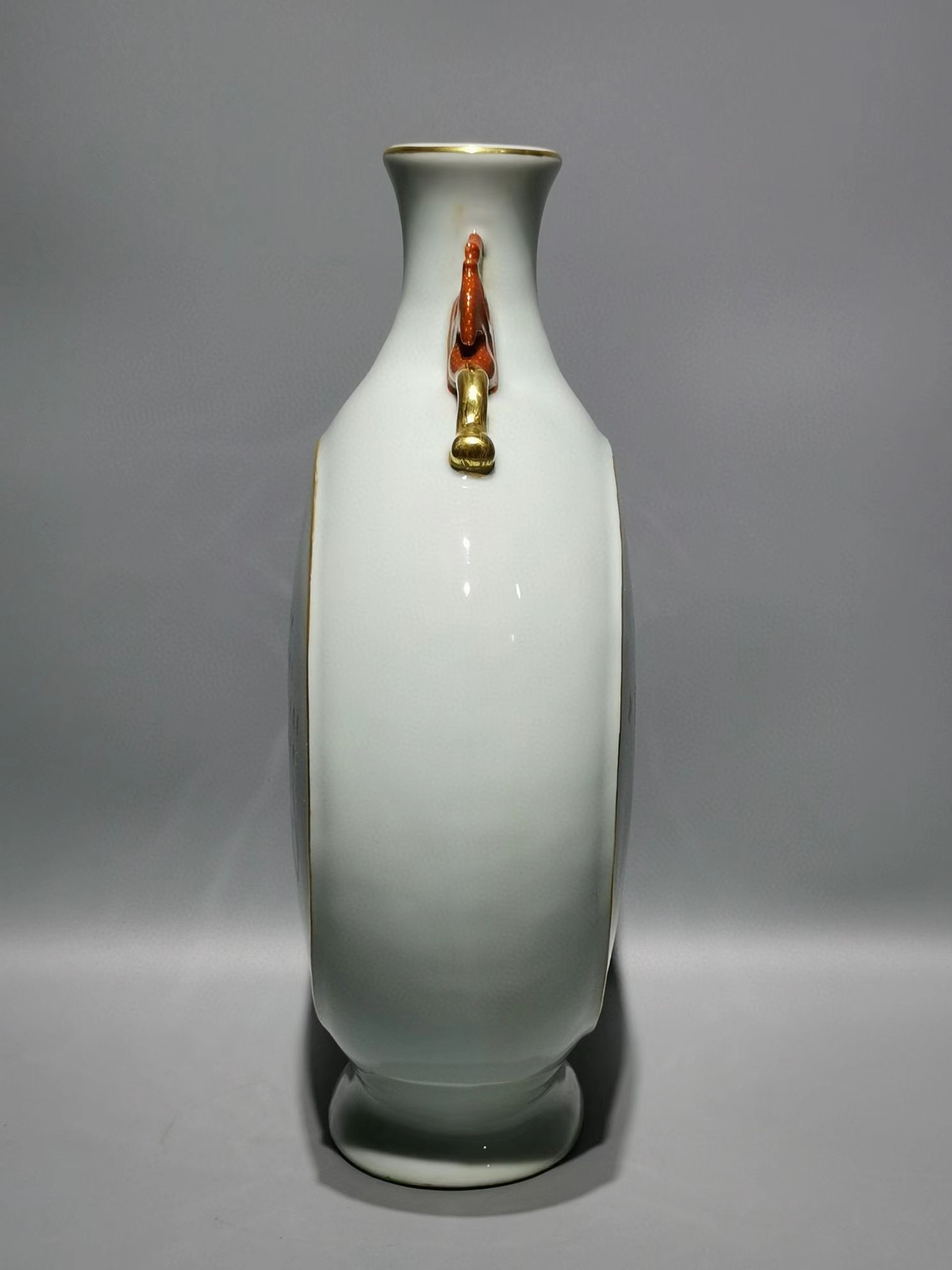 大清乾隆年制，粉彩和谐诗文图描金抱月瓶，高：32.6cm，宽：23.6cm 观赏鱼论坛 第2张