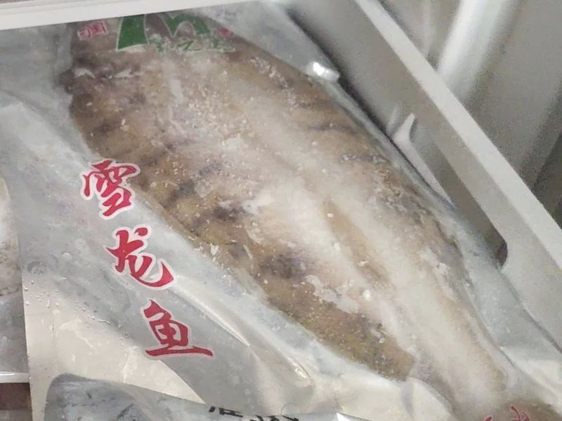 龙鱼冻虾解冻多久能吃：喂食龙鱼的冻虾需要适当解冻但解冻时间并没有统一的标准 龙鱼百科 第2张