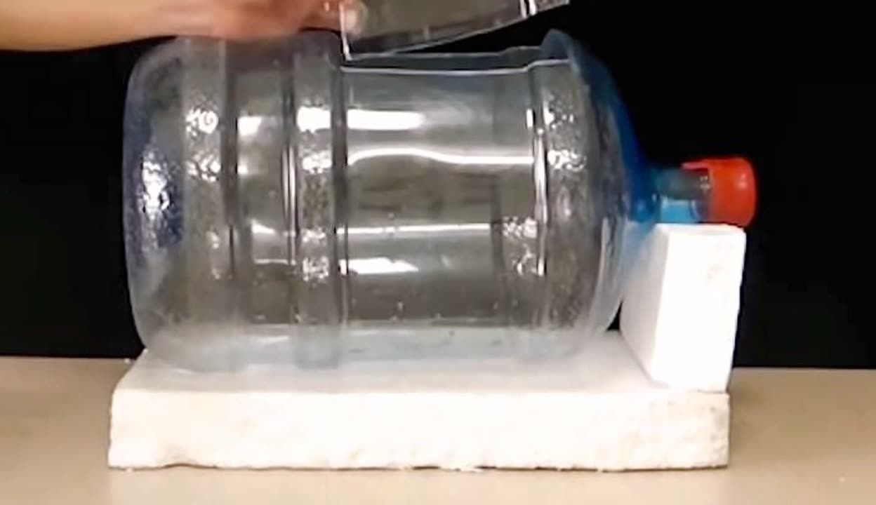 纯净水桶做鱼缸过滤桶：如何用纯净水桶自制鱼缸过滤桶？