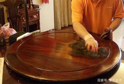 出售自家鱼缸,红木怎么处理的：鱼缸中的红木装饰需要对红木进行处理以确保其干净、安全