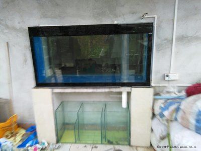 1.5米的鱼缸用12厚的玻璃够用吗：1.5米的鱼缸用12毫米厚的玻璃够用吗？ 鱼缸 第1张