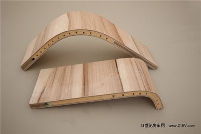 多层板鱼缸底柜用时间久了会变形吗为什么：多层板制作的鱼缸底柜长时间使用后可能会出现变形 鱼缸百科 第3张