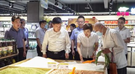 金龙鱼成长记录怎么写：金龙鱼成长之路——见证食用油巨头的蜕变