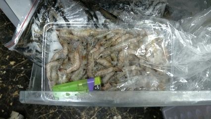 怎么吃冻虾好吃又简单：喂食龙鱼冻虾时，有一些步骤可以帮助你更好地准备食物 龙鱼百科 第2张