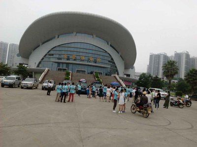 化州鱼缸装饰假山批发市场的介绍：化州市河西大旺水族馆位于广东省茂名化州市河西大旺水族馆 鱼缸百科 第2张