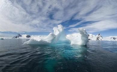 北极冰水泵（北极冰品牌主要经营的产品包括潜水泵、鱼缸过滤盒、水族箱潜水泵等）