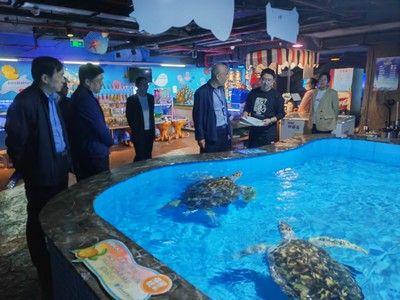 盐城水族馆vs祥龙鱼场（盐城水族馆与祥龙鱼场之间的差异之前，我们需要明确两者的主要业务和特点） 全国水族馆企业名录 第1张