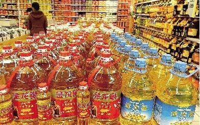 金龙鱼1.5升多少钱（金龙鱼1.5升食用油价格大约100-150元）