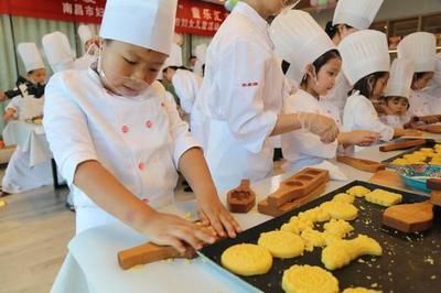 祥龙水族馆手工制作课程内容（祥龙水族馆手工制作课程）