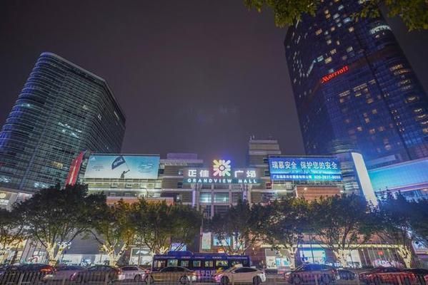 有水族馆的商场：水族馆的发展 水族馆百科（水族馆加盟） 第5张