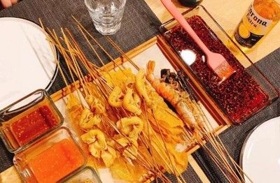 金龙鱼饮食搭配建议：如何判断金龙鱼的饱腹感，金龙鱼日常饮食注意事项